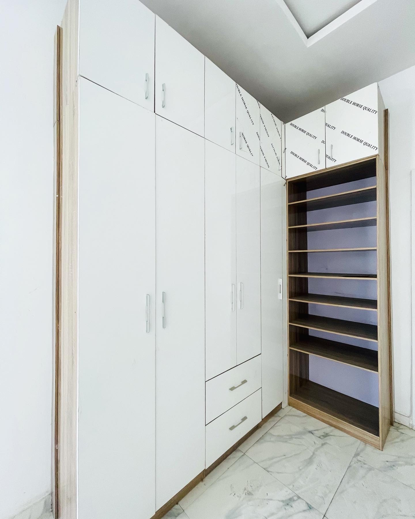 AEC512AF-F260-4D5D-B3B1-40FADCD14625